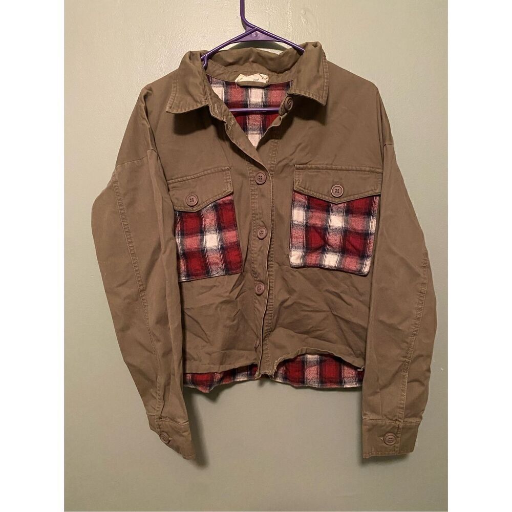 By Together Plaid Button Up Pocket Jacket/Shacket Size Medium